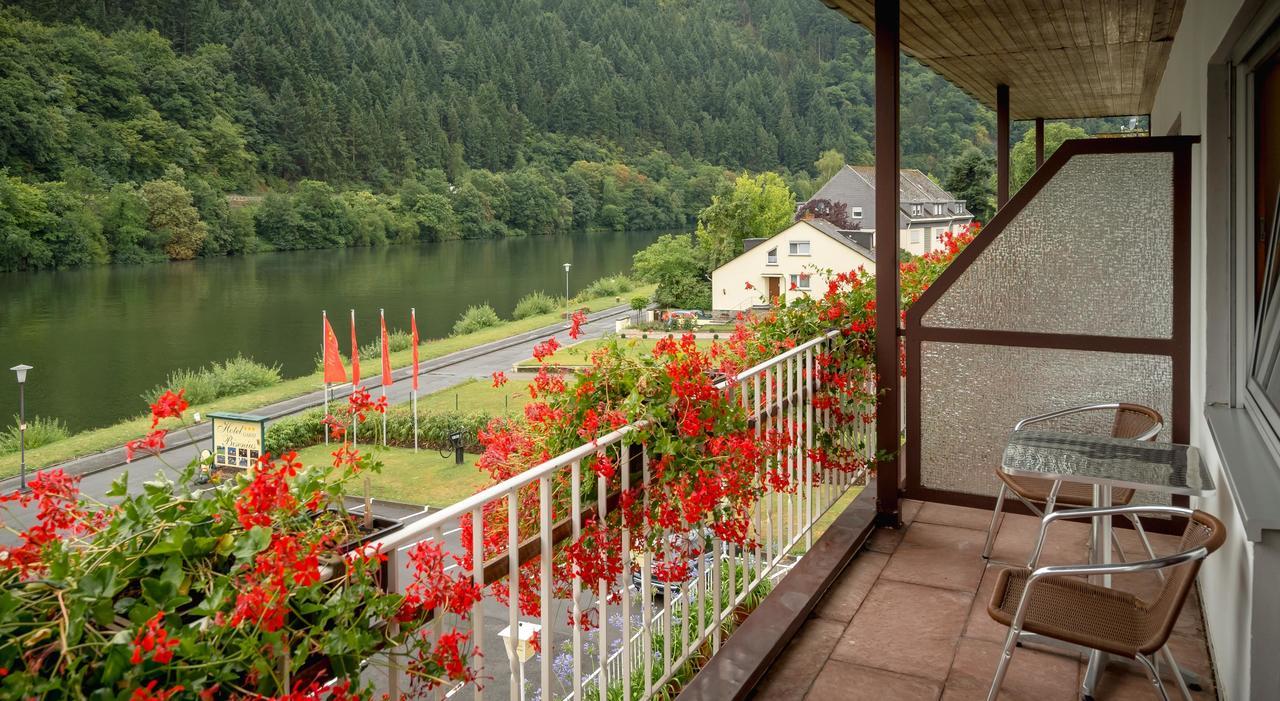 Hotel Bisenius ทราเบิน-ทราร์บาค ภายนอก รูปภาพ